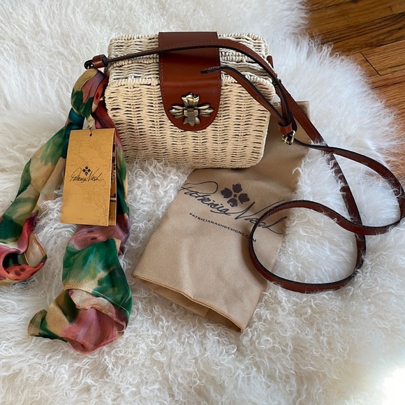 Patricia Nash Handbags - NWT Patricia Nash Rione Crossbody Purse